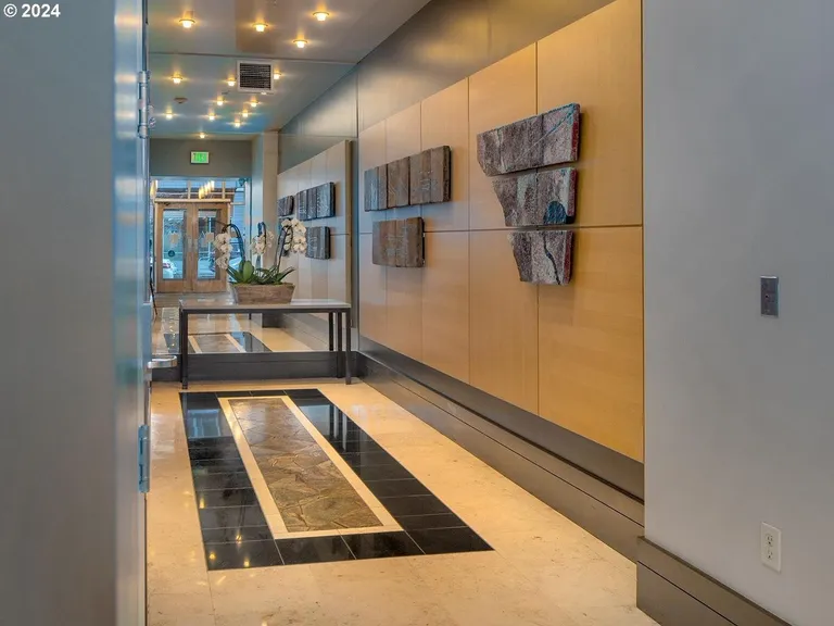 New York City Real Estate | View 3570 S River Pkwy #203 | room 2 | View 3