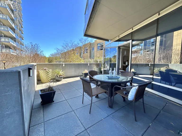 New York City Real Estate | View 3570 S River Pkwy #203 | room 22 | View 23