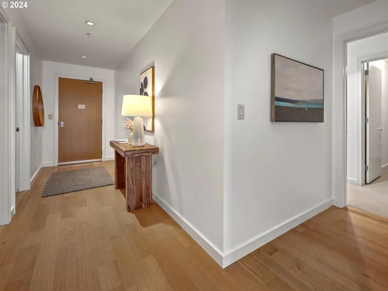 New York City Real Estate | View 3570 S River Pkwy #203 | room 6 | View 7