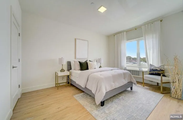 New York City Real Estate | View 15 South Dean Street #409 | room 7 | View 8