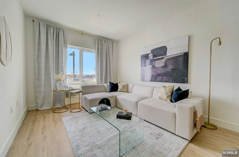 New York City Real Estate | View 15 South Dean Street #409 | room 5 | View 6