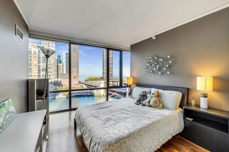 New York City Real Estate | View 450 E Waterside, 701 | room 17 | View 18