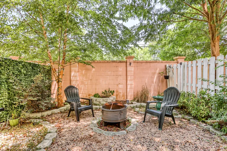 Savannah Real Estate | View 105 Station Trail | room 8 | View 9