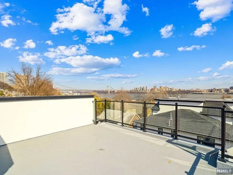 New York City Real Estate | View 689 Undercliff Avenue #B | room 78 | View 79