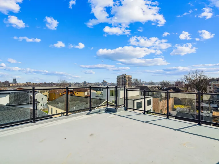 New York City Real Estate | View 689 Undercliff Avenue #B | room 30 | View 31