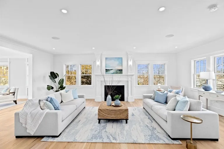 Boston, MA Real Estate | View 4 Windy Hill Rd | 4 Beds, 4 Baths | View 1