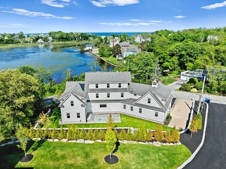 Boston, MA Real Estate | View 4 Windy Hill Rd | room 20 | View 21