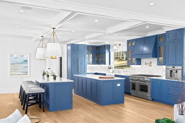 Boston, MA Real Estate | View 4 Windy Hill Rd | room 3 | View 4