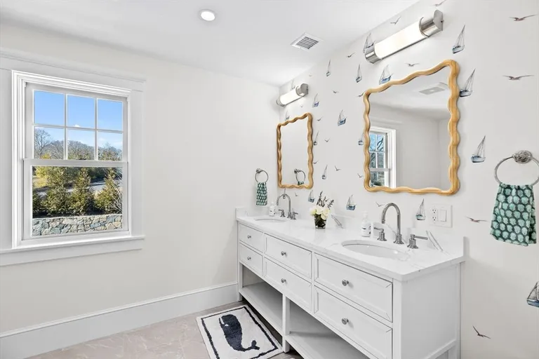 Boston, MA Real Estate | View 4 Windy Hill Rd | room 14 | View 15