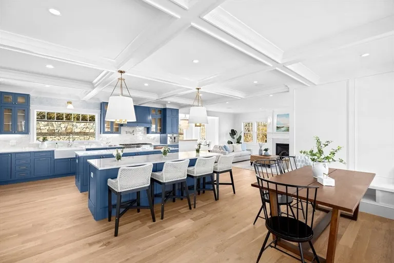 Boston, MA Real Estate | View 4 Windy Hill Rd | room 6 | View 7