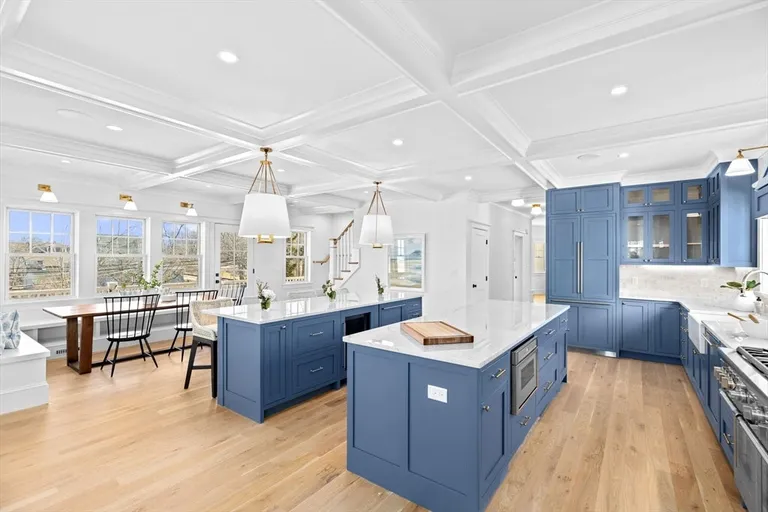 Boston, MA Real Estate | View 4 Windy Hill Rd | room 4 | View 5