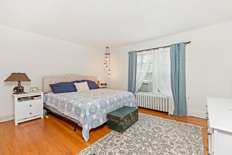 Westchester Real Estate | View 61 Stone Ave | PennyH-61 Stone-14 - Copy | View 26