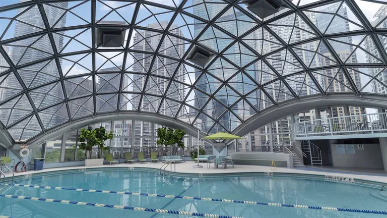 Chicago Real Estate | View 400 E Randolph, 2028 | room 13 | View 14