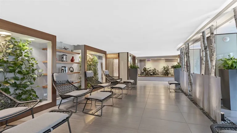 Chicago Real Estate | View 400 E Randolph, 2028 | room 12 | View 13
