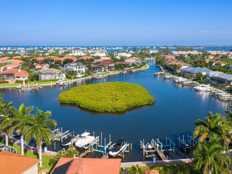 Sarasota/St. Petersburg Real Estate | View 12334 Baypointe Terrace | room 45 | View 46