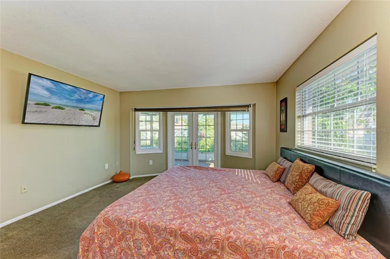 Sarasota/St. Petersburg Real Estate | View 2211 42nd Street W | room 16 | View 17