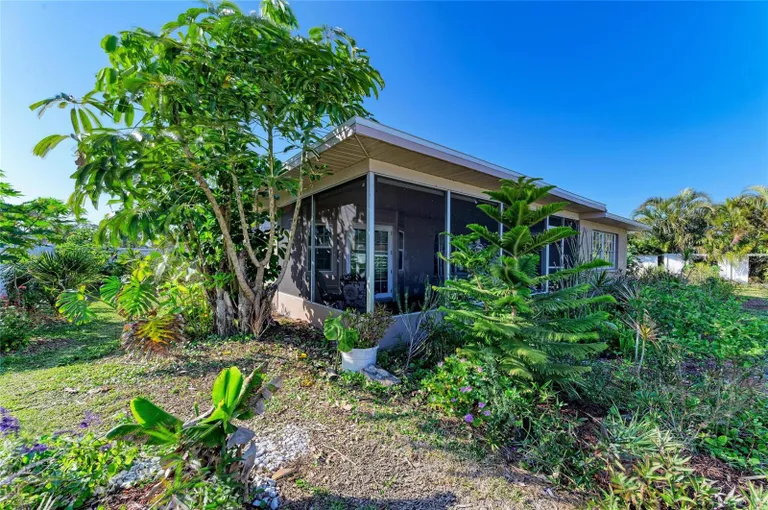 Sarasota/St. Petersburg Real Estate | View 2211 42nd Street W | room 36 | View 37