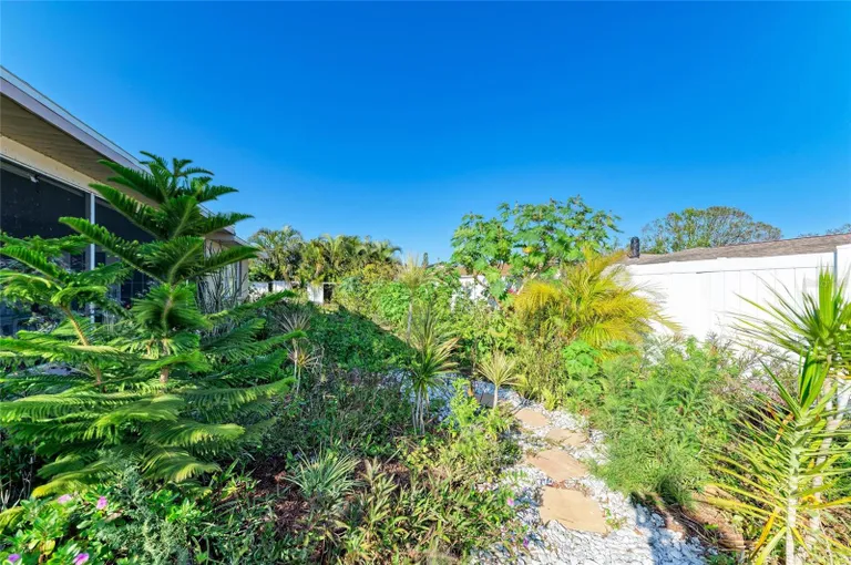 Sarasota/St. Petersburg Real Estate | View 2211 42nd Street W | room 35 | View 36