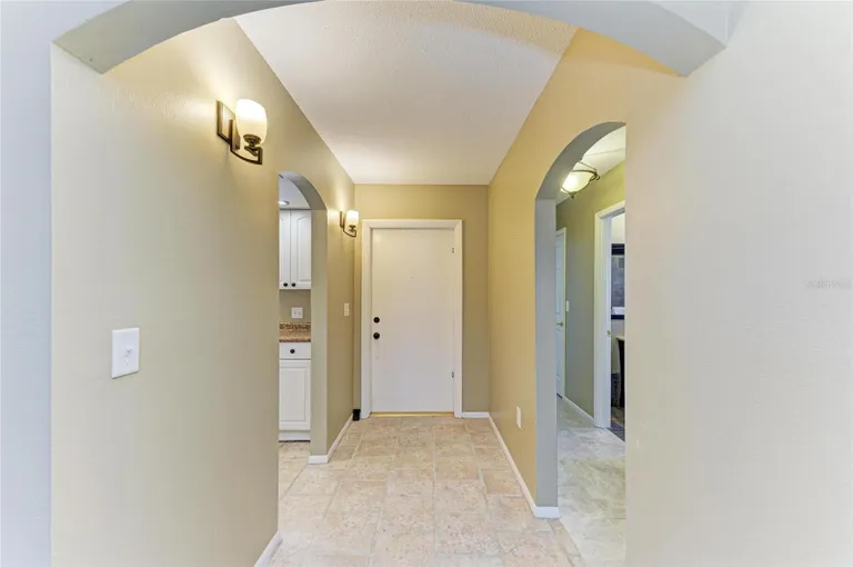 Sarasota/St. Petersburg Real Estate | View 2211 42nd Street W | room 4 | View 5