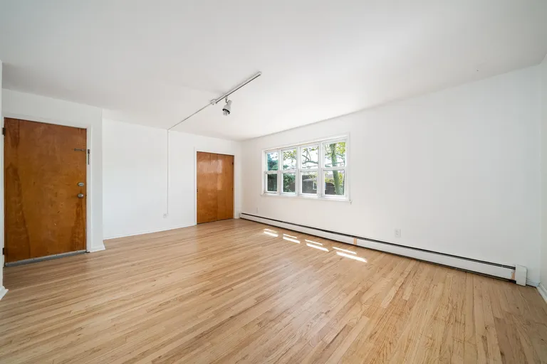 New York City Real Estate | View 78 Waverly St Unit# 2 | room 3 | View 4