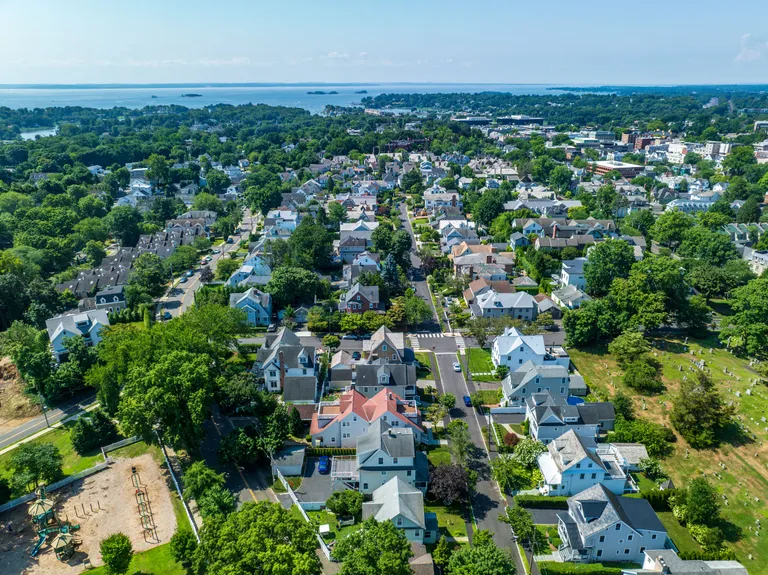 New York City Real Estate | View 23 Connecticut Avenue | room 20 | View 21