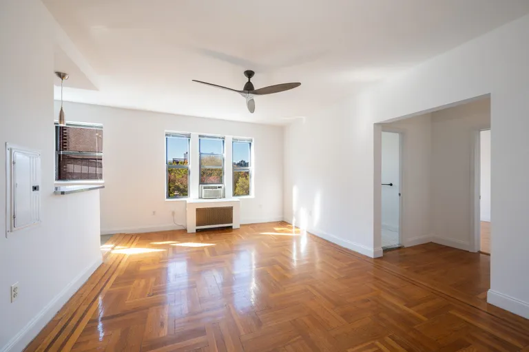 New York City Real Estate | View 333 Fairmount Ave Unit# 5E | 2 Beds, 1 Bath | View 1