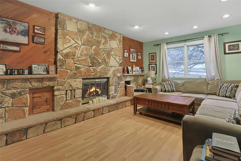 Rockland/Orange/NJ Real Estate | View 12 Country Lane | room 17 | View 18