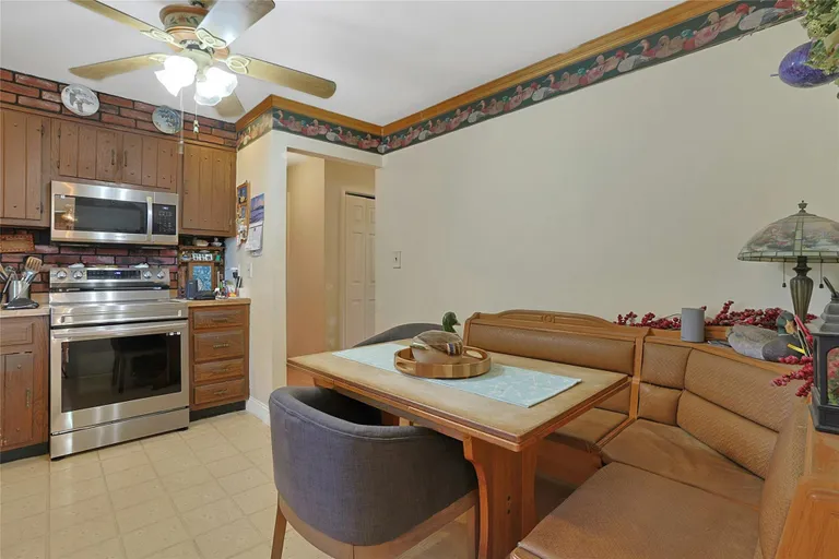 Rockland/Orange/NJ Real Estate | View 12 Country Lane | room 15 | View 16