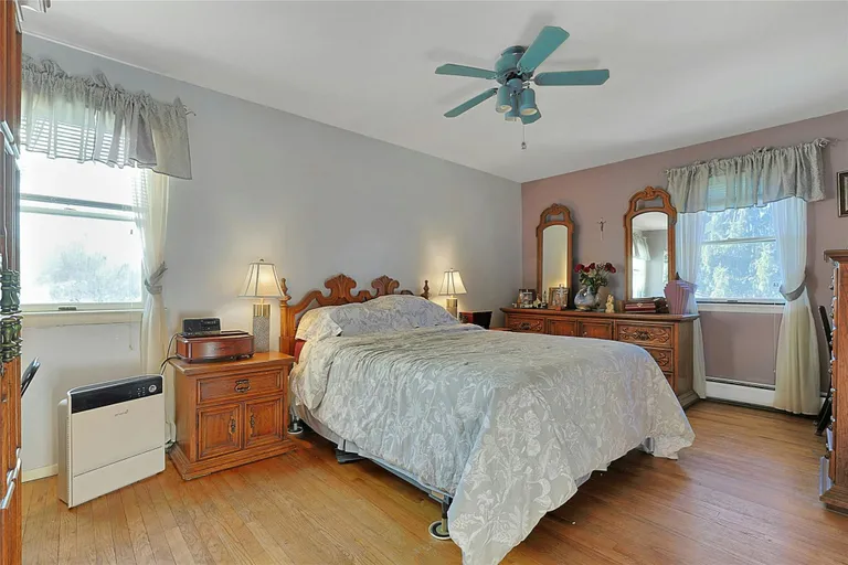 Rockland/Orange/NJ Real Estate | View 12 Country Lane | room 21 | View 22