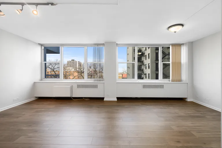 New York City Real Estate | View 4250 N Marine, 634 | room 1 | View 2