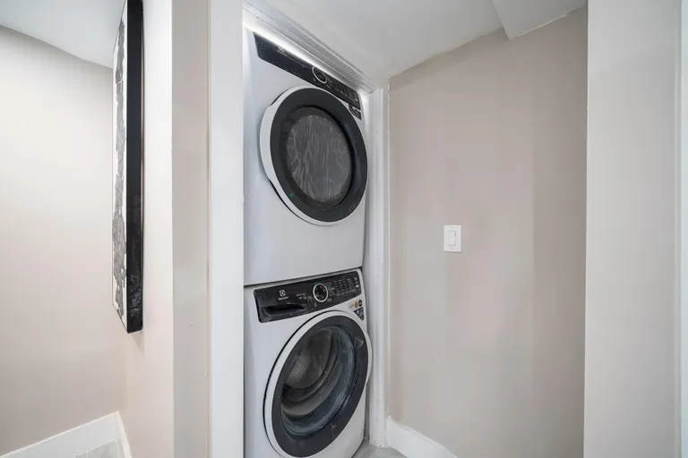 Jersey City/Hoboken Real Estate | View 166 Steuben St Unit# 1 | room 23 | View 24