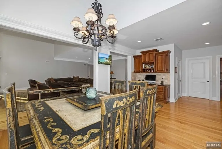 New York City Real Estate | View 27 Bradley Lane | room 24 | View 25