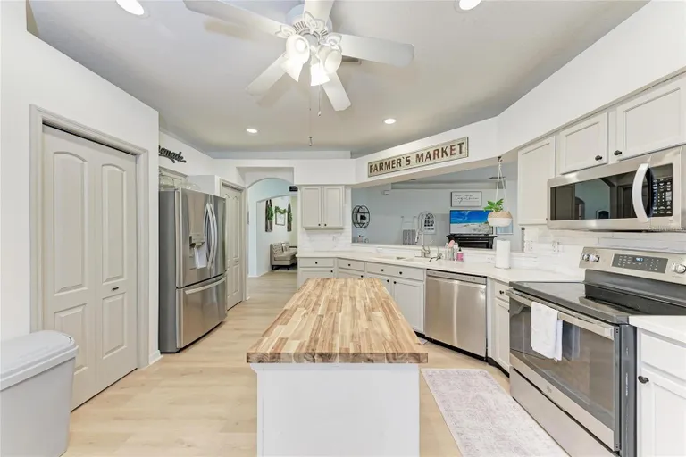 Sarasota/St. Petersburg Real Estate | View 4712 Trout River Crossing | room 9 | View 10
