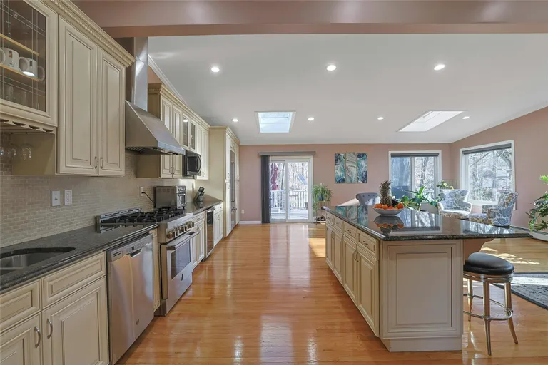 Rockland/Orange/NJ Real Estate | View 160 Phillips Hill Road | room 10 | View 11