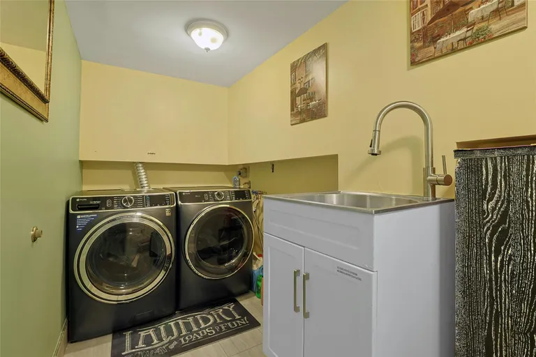 Rockland/Orange/NJ Real Estate | View 160 Phillips Hill Road | room 34 | View 35