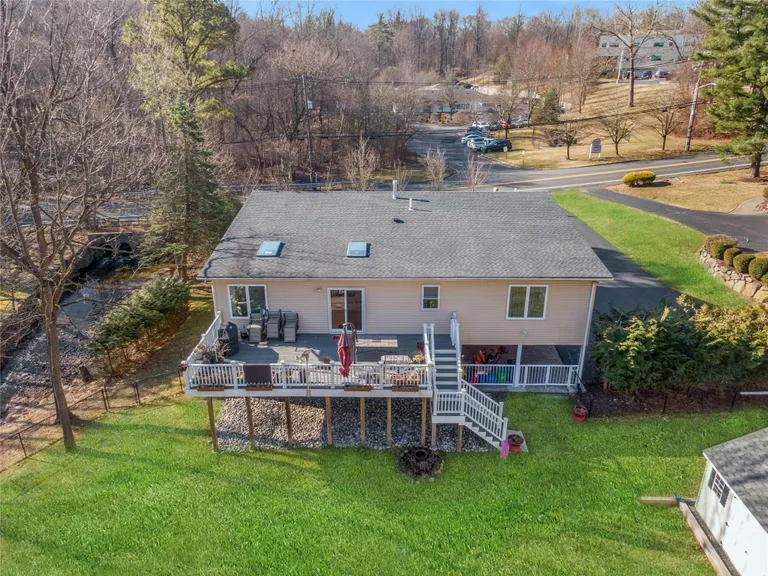 Rockland/Orange/NJ Real Estate | View 160 Phillips Hill Road | room 36 | View 37