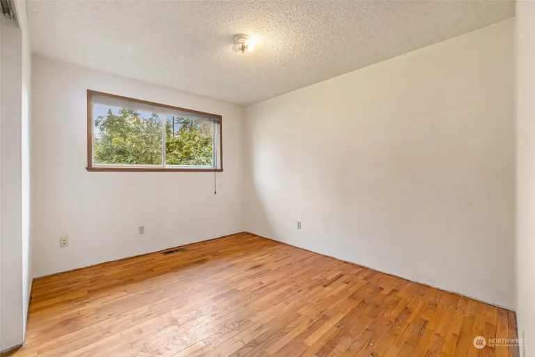 New York City Real Estate | View 24204 2nd Place | room 19 | View 20