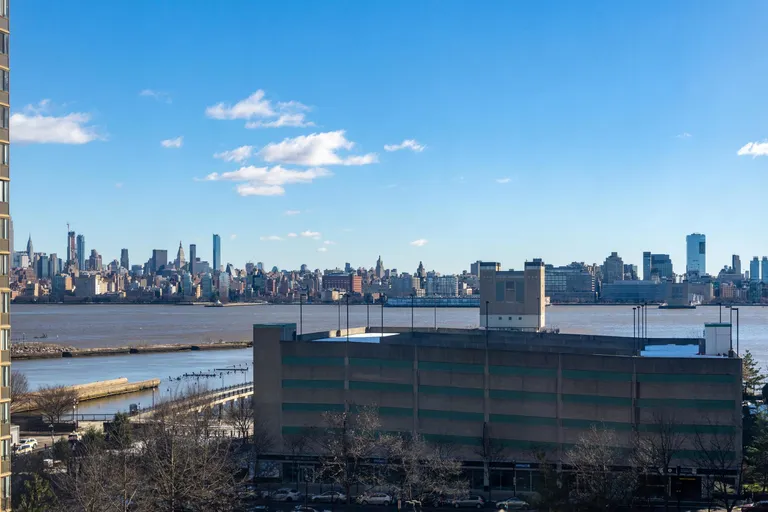 New York City Real Estate | View 45 River Dr South Unit# 901 | room 4 | View 5