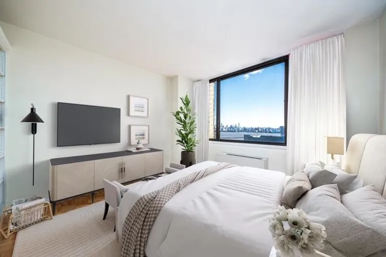 New York City Real Estate | View 45 River Dr South Unit# 901 | room 1 | View 2