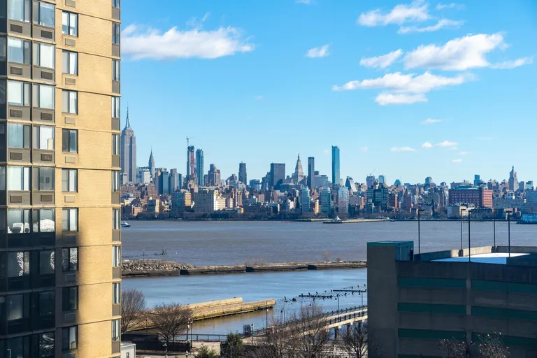 New York City Real Estate | View 45 River Dr South Unit# 901 | room 5 | View 6