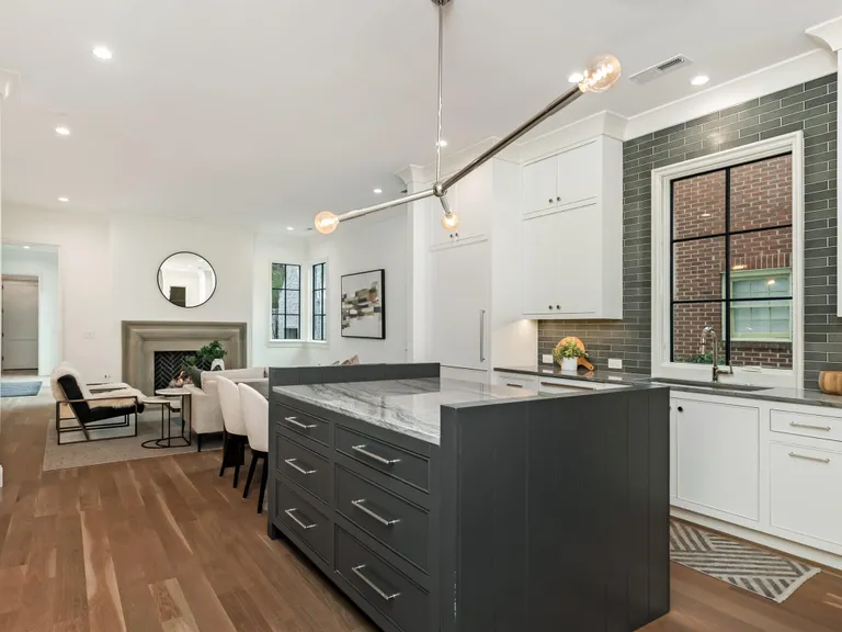 New York City Real Estate | View 238 S Laurel Avenue #B | room 5 | View 6