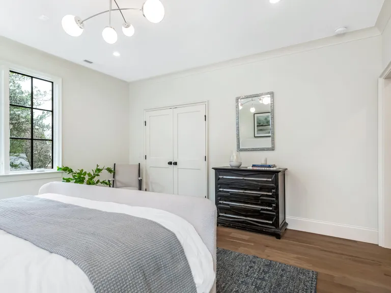 New York City Real Estate | View 238 S Laurel Avenue #B | room 23 | View 24