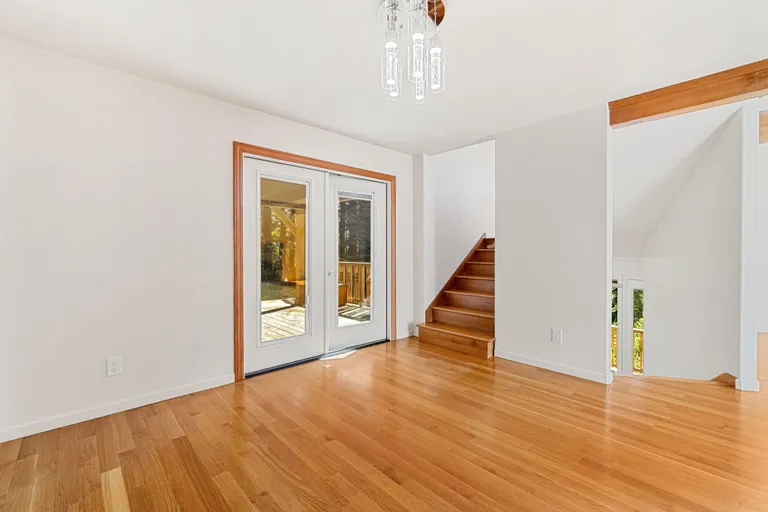 New York City Real Estate | View 2340 Greenwood Heights Road | room 10 | View 11