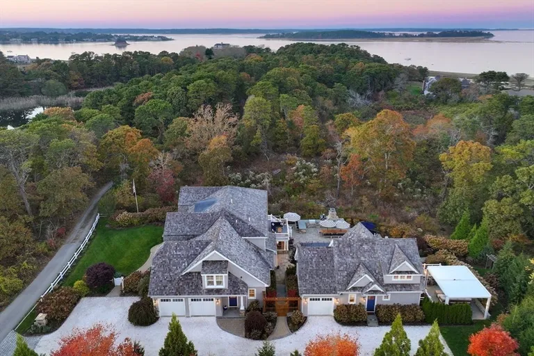 Boston, MA Real Estate | View 114 Cranberry Lane | room 34 | View 35