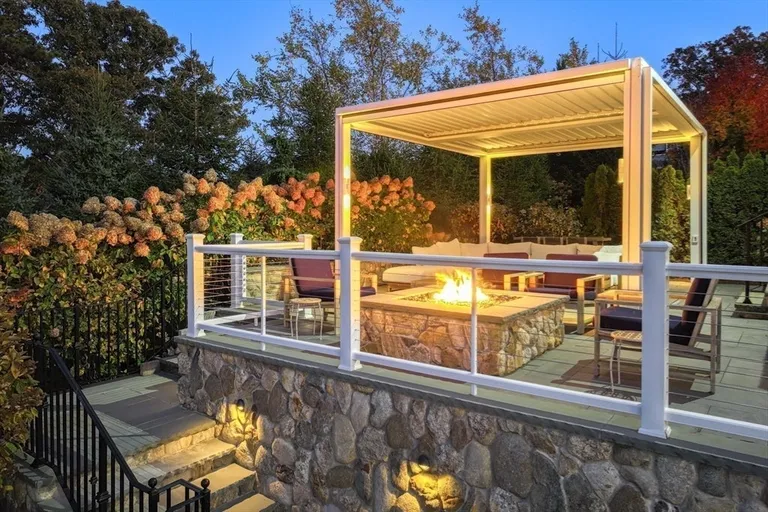 Boston, MA Real Estate | View 114 Cranberry Lane | room 33 | View 34