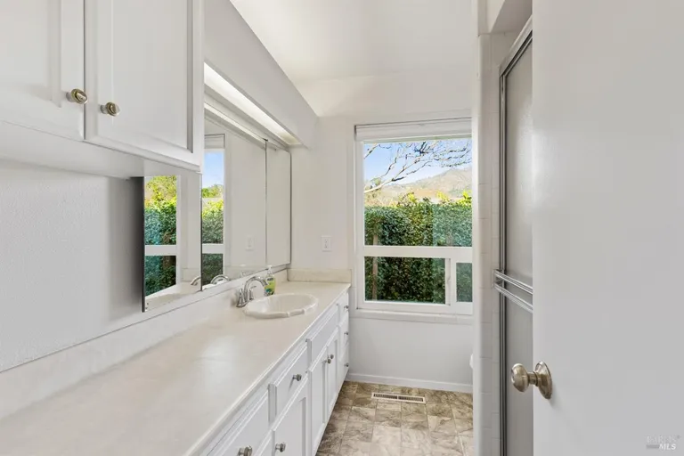 Northern California Real Estate | View 275 Oak Shadow Drive | room 31 | View 32