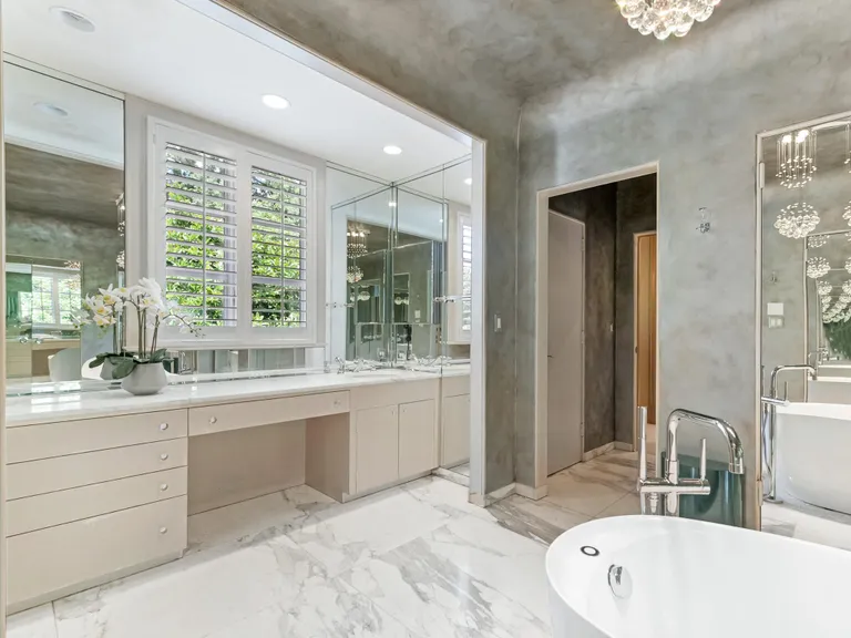 New York City Real Estate | View 2618 Richardson Drive | Primary Bathroom | View 30