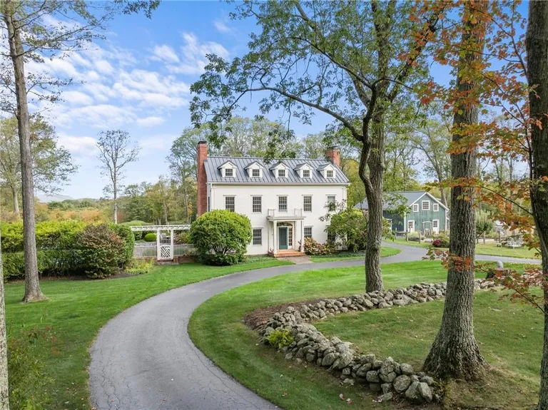 Hudson Valley Real Estate | View 836 Duell Road | 5 Beds, 4 Baths | View 1