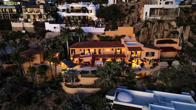 Los Cabos Real Estate | View Casa Luca | 6 Beds, 7 Baths | View 1