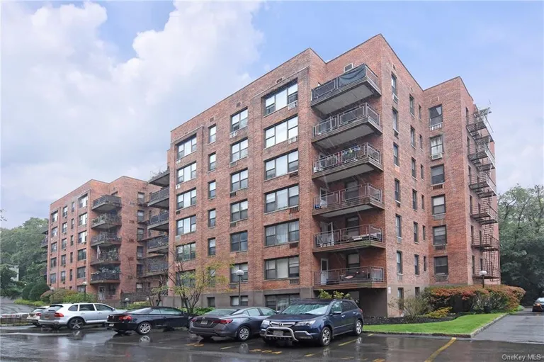 New York City Real Estate | View 119 S Highland Avenue Unit# 3E | room 19 | View 20